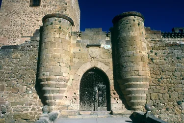 Una porta della città nelle mura