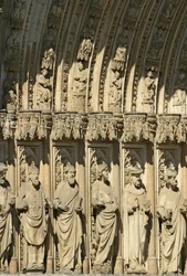 Dettaglio dal Portale del Perdono (Puerta del Perdon) portale centrale della facciata ovest della Cattedrale di Toledo, iniziato nel 1418
