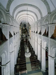 Interno della cattedrale iniziata nel 1078