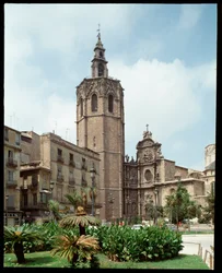 Vista del Micalet (Miquelet o El Miguelete) campanile della cattedrale di Valencia (1381-1429) Spagna
