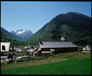 Vista della chiesa di San Giovanni, Arties