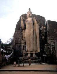 Il grande Buddha di Avukana. Sri Lanka. V secolo