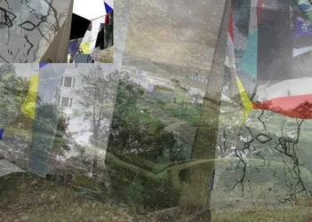 Paesaggio urbano surreale a strati