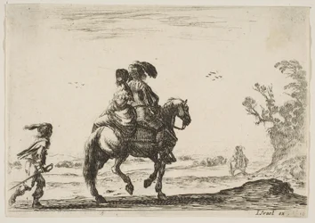 Cavaliere e donna, visti da dietro, che cavalcano verso destra con un giovane