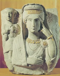 Rilievo funerario con una figura femminile, da Palmira, Siria