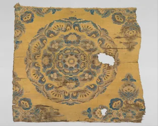 Tessuto con medaglione floreale, c.800