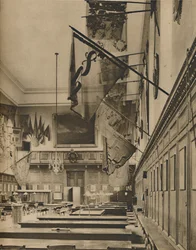 Dove i Pensionati Cenano Sotto Colori Gloriosamente Strappati, c1935