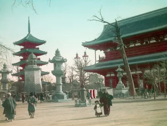Senso - Ji temple gate, Tokyo circa 1900 - 1915 (photograph)