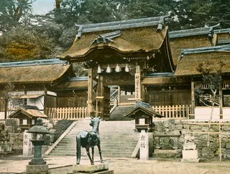 Veduta del tempio scintoista Suwa- Jinja ( osawa ) a Nagasaki, circa 1900 - 1915 (fotografia)
