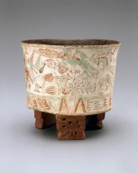 Vaso a treppiede con due soffiatori e uccelli Quetzal negli alberi di cacao, Tardo Xolalpan, 550-650
