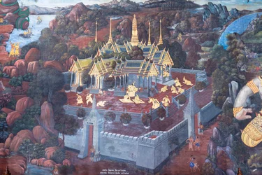 Murale che raffigura scene del Ramayana al Wat Phra Kaeo, il Palazzo Reale, Bangkok, Thailandia