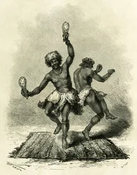 La Danza Profetica, specialmente per la tribù dei Masoupias, dura tutto il giorno, accompagnata da tamburi, canti e battiti di mani, i due danzatori eseguono la loro danza fino allo sfinimento completo, e quando cadono incoscienti, pronunciano le parole fa