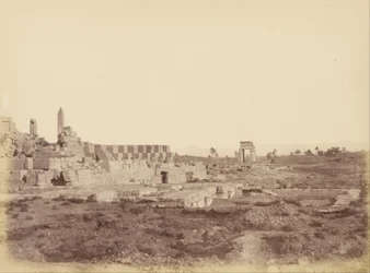 Panoramica di Karnak inclusa la Passeggiata Coperta di Tuthmosis III