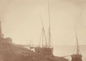 Barche a Vela sulla Riva del Nilo