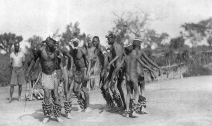 Ballerini ugandesi, da Dodoma a Mongalla, Uganda, 1925-1927
