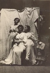 I cugini Cook in costume classico nello studio di Eakins in Chestnut Street