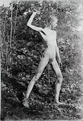 Lanciatore di rocce, c. 1883