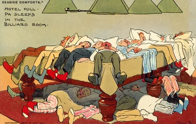 Hotel pieno, papà dorme nella sala biliardo
