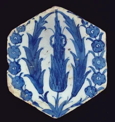 Piastrella esagonale di Isnik con cipressi e un pruno, 1560-70