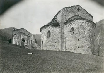 Apse in Abbey of San Pietro al Monte, Civate, Lombardy, Italy, photograph by Ugo Monneret de Villard, circa 1910