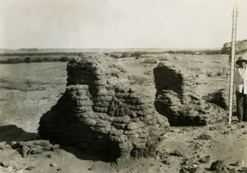 Tomba nella necropoli di Qasr Ibrim, Egitto, fotografia di Ugo Monneret de Villard