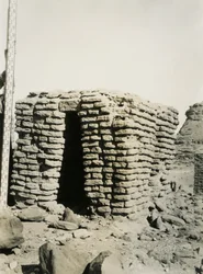 Tomba nella necropoli settentrionale, Qasr Ibrim, Egitto, fotografia di Ugo Monneret de Villard