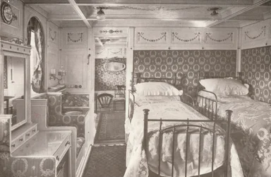 Una casa sul mare agitato. A bordo di una Royal Mail, 1914