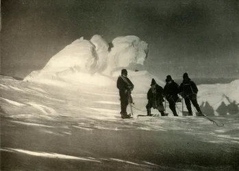 Un notevole fumarola nel vecchio cratere, a forma di leone accovacciato, c. 1908, 1909