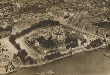 Una vista della sua fortezza non immaginata da Guglielmo il Conquistatore: La Torre dall
