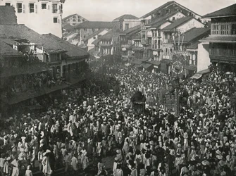 Una grande processione nativa, Bombay, India, 1895