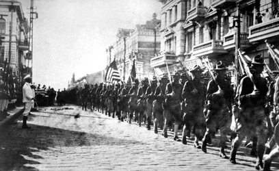 Truppe americane in parata a Vladivostok, Russia, 1918