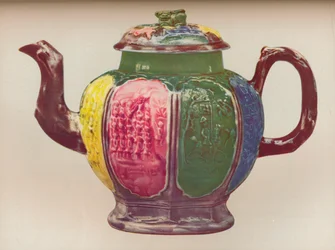 Una teiera ottagonale in gres salato, c1770