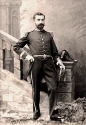 Un ufficiale in uniforme completa, inizio XX secolo