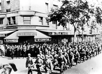 Arrivo delle prime truppe tedesche a Parigi, giugno 1940