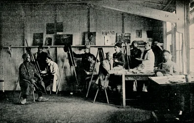 Artisti prigionieri di guerra nel loro studio a Giessen, c1916