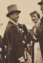Ascot, giugno, 1935 - Re Edoardo, allora Principe di Galles, con Mrs. Simpson, 1937
