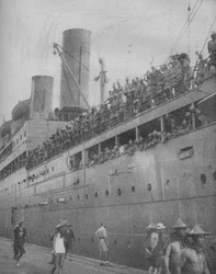 A Singapore arrivano truppe indiane per partecipare alla difesa del grande porto-fortezza, 1941