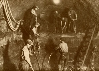 Al lavoro sul nuovo tunnel del Mersey, c1930