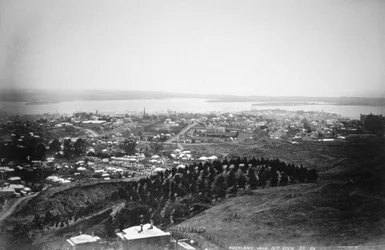 Auckland da Mt Eden, Nuova Zelanda, 1899