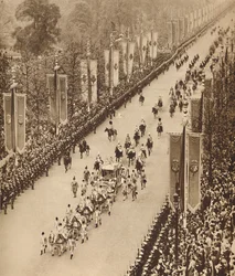 Viale delle bandiere, 12 maggio 1937