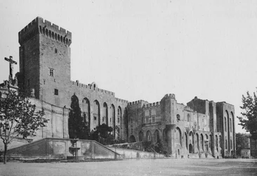 Avignone - Palazzo dei Papi, c1925