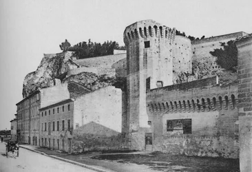 Avignone - Le rocce e i Doms e le mura, c. 1925