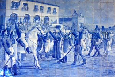 Mosaico di azulejo raffigurante il popolo di Cachoeira che acclama il principe Pedro, che ha guidato il Brasile all