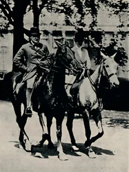 Di nuovo in Inghilterra, 1916, 1945