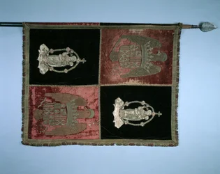 Stendardo con stemma reale quartato di Spagna e Madonna col Bambino