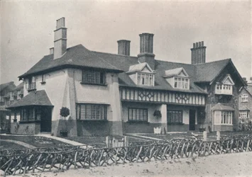 Bournville: cottage in Holly Grove di WA Harvey, c1900 1901-1902