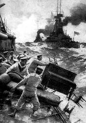 Marinai britannici che gettano in mare i lussi, Mare del Nord, Prima Guerra Mondiale, 1914