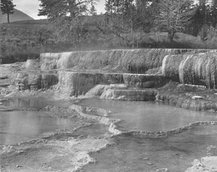 Sorgenti sulfuree brune, Parco nazionale di Yellowstone, USA, 1900 circa