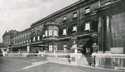 Buckingham Palace...mostrando la stanza in cui il Re è morto, 1910