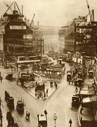 Lavori di costruzione a Piccadilly Circus a Londra